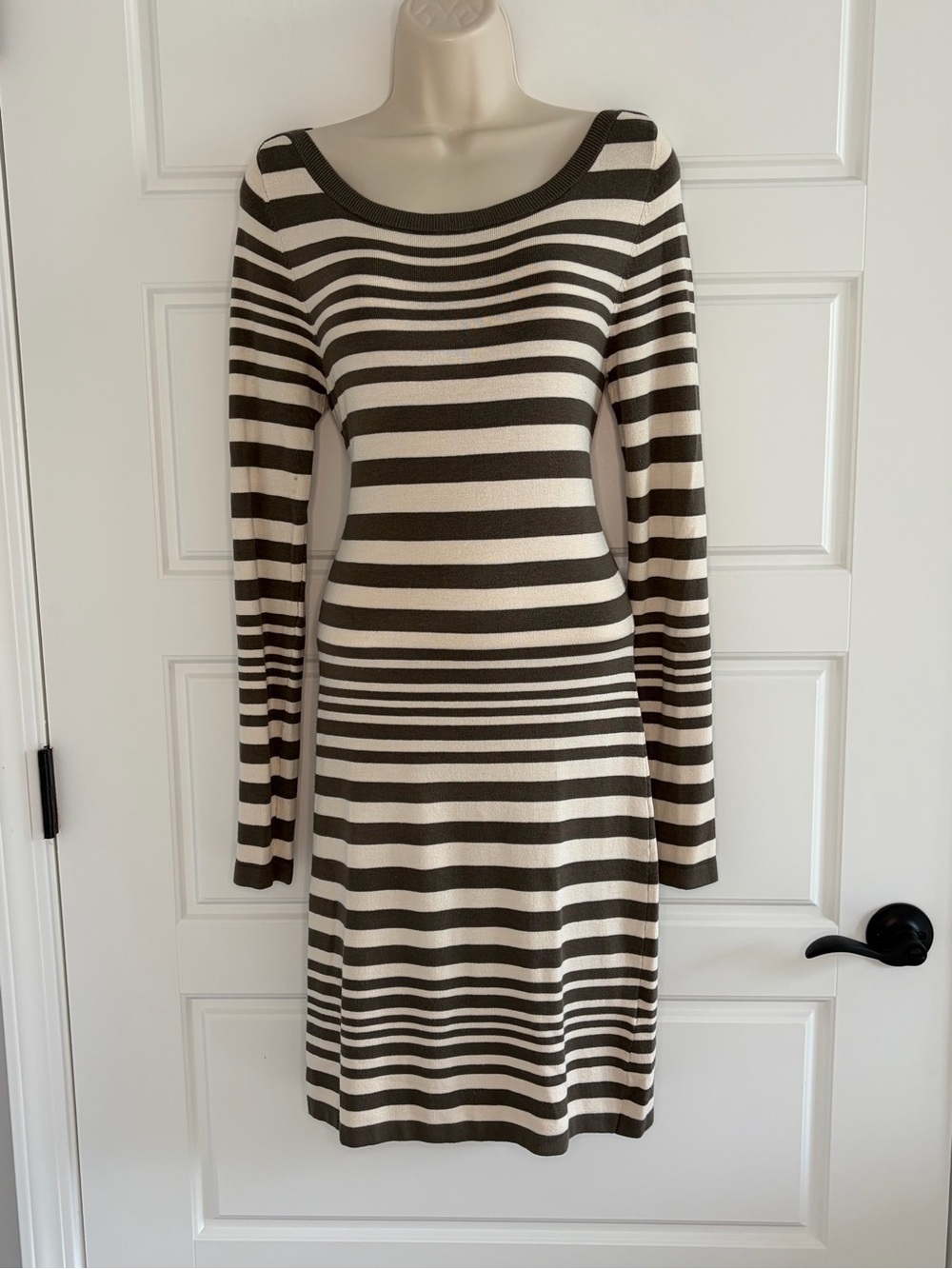 French Connection Striped Knit Midi Dress Bodycon Preppy Soft Size 6 Cream Taupe